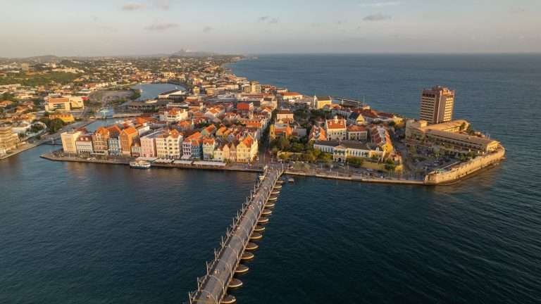 Goedkoop vliegen naar Curaçao